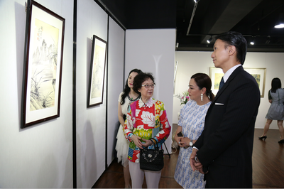 爱新觉罗文嘉、爱新觉罗恒锦宫廷画展在香港盛大举办