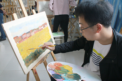 广安市美术教师基本功比赛在岳池县东湖学校举行